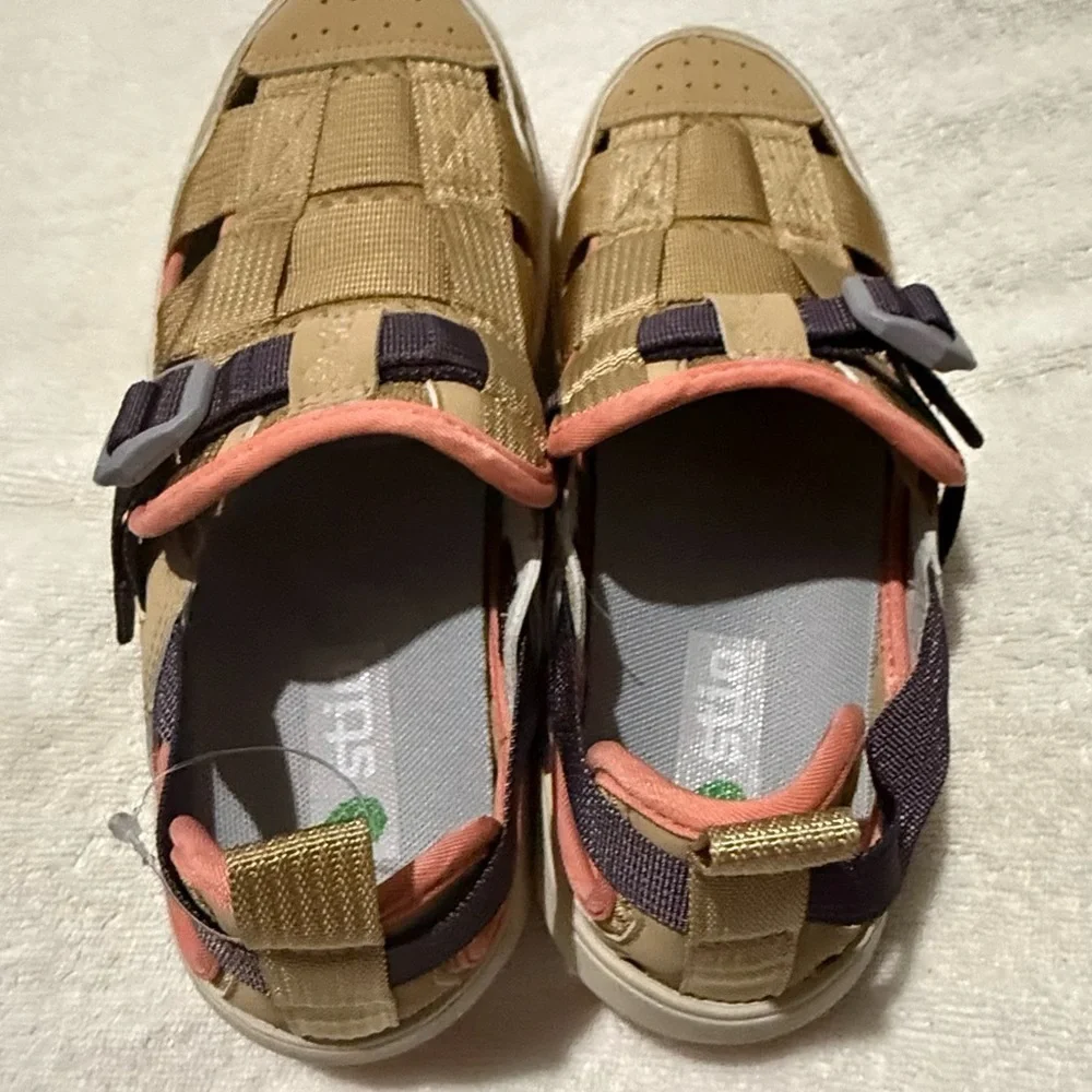 Stio women Tan and Coral Sandals